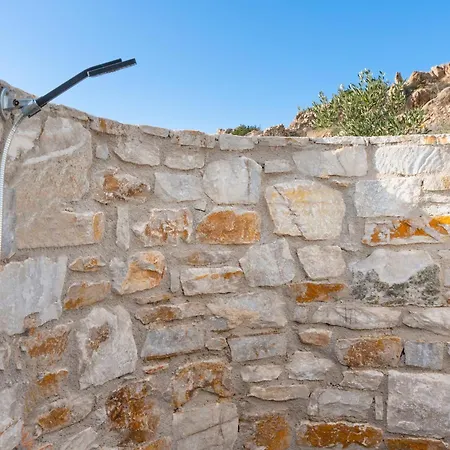 Mont' Rock 2 * Posidhonía